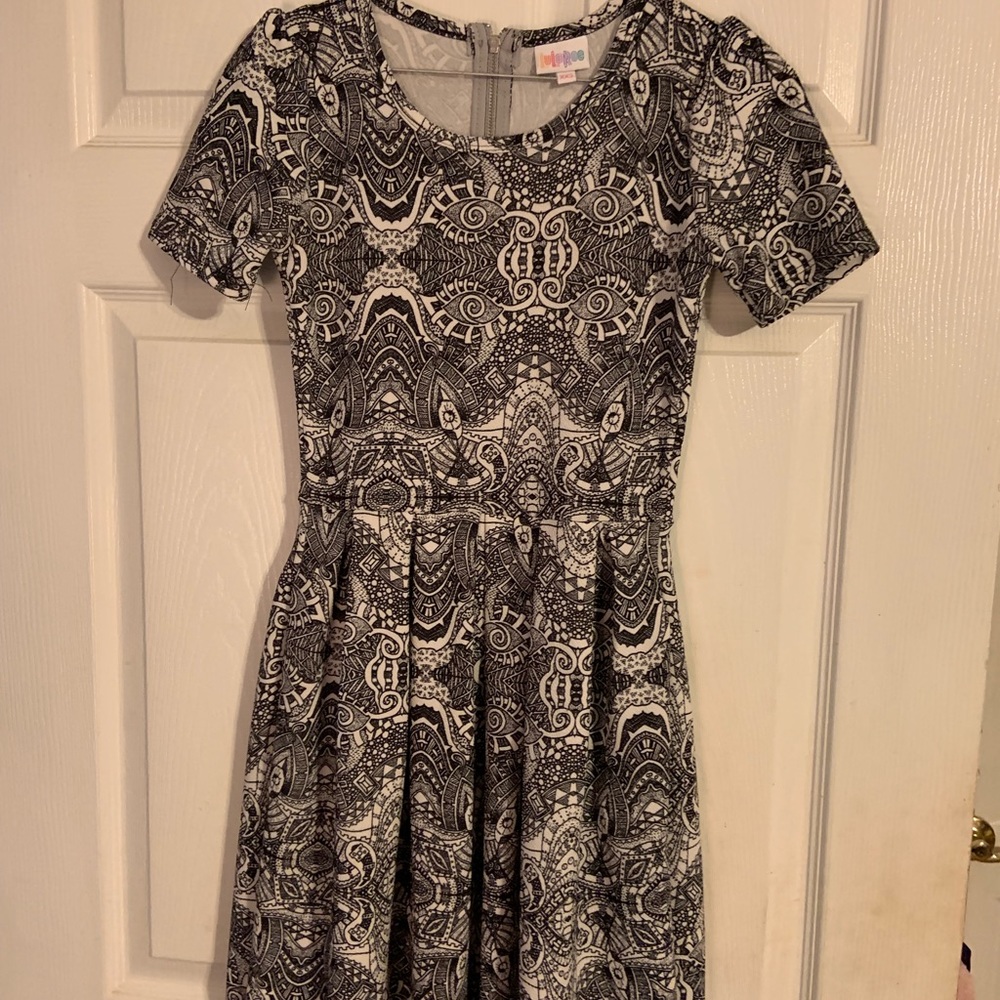 Amelia lularoe dress